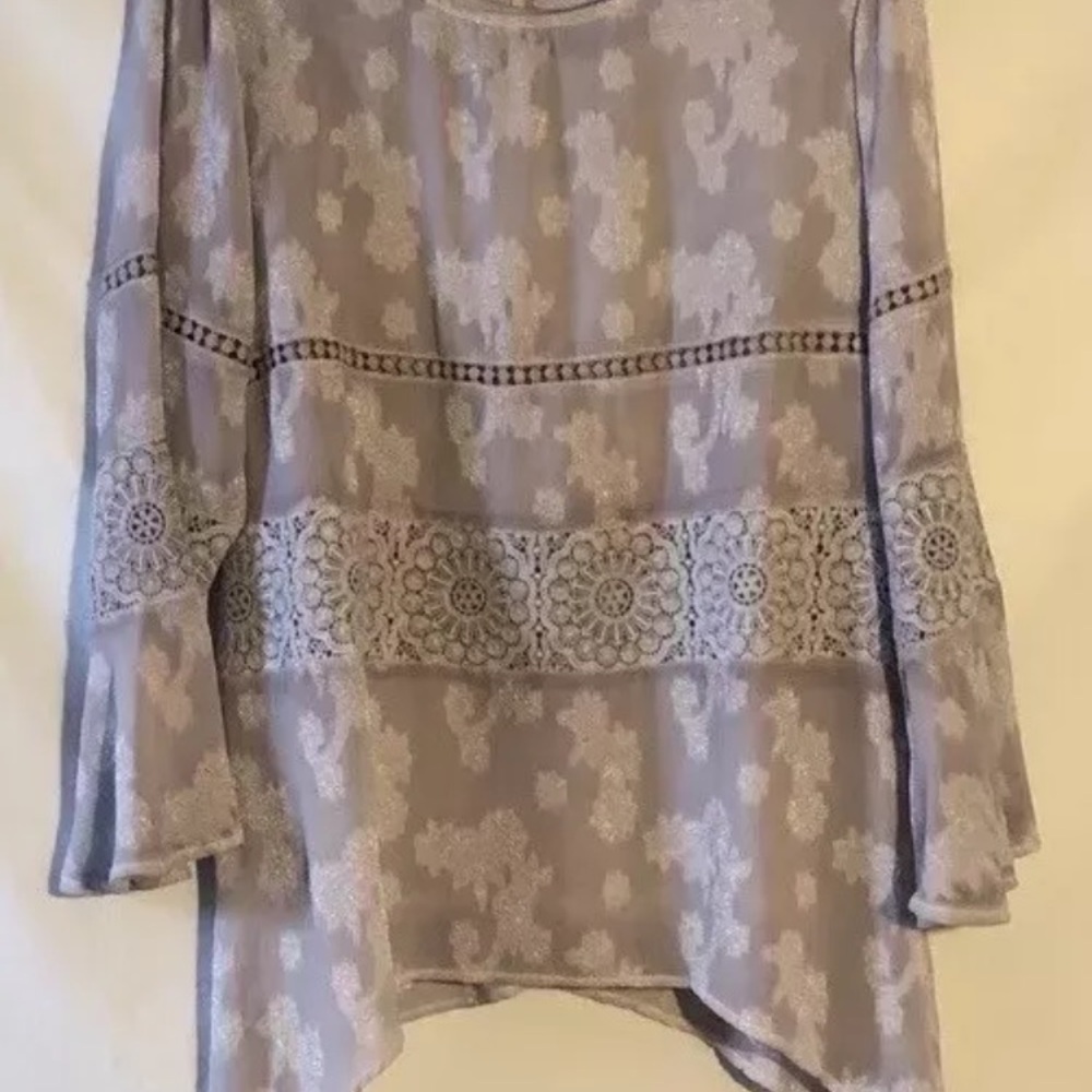 Women's One World M Dusty Lavender Tunic Top Crochet Floral Asymmetrical Hem